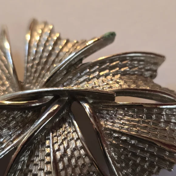 Vintage brooch abstract silver tone pin leaf leaves nature jewelry - Picture 6 of 10